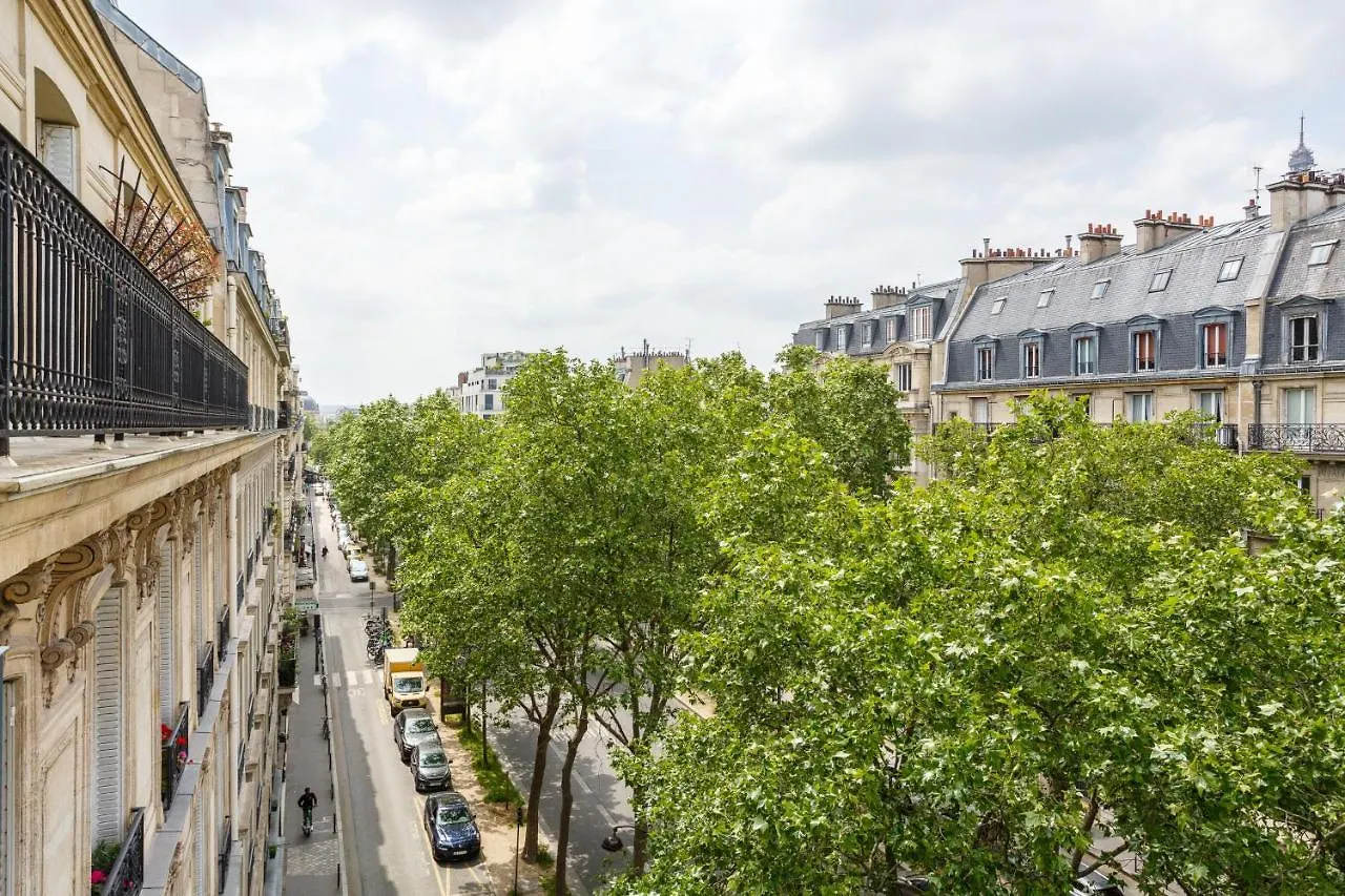 The Eiffel Tower Cosy Nest Apartment Paris
